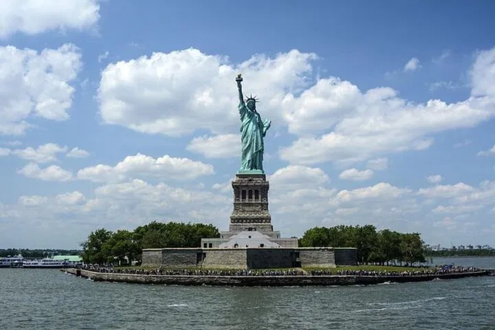 Statue of Liberty Cruise: Flexible Sightseeing Adventure!