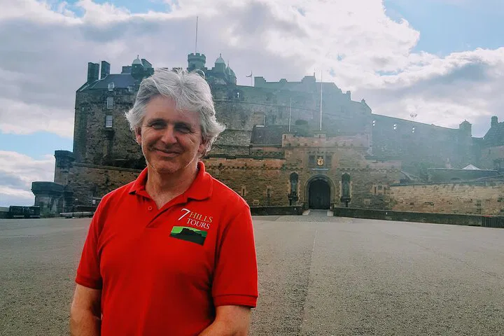 Royal Mile Tales: Edinburgh History Walking Tour