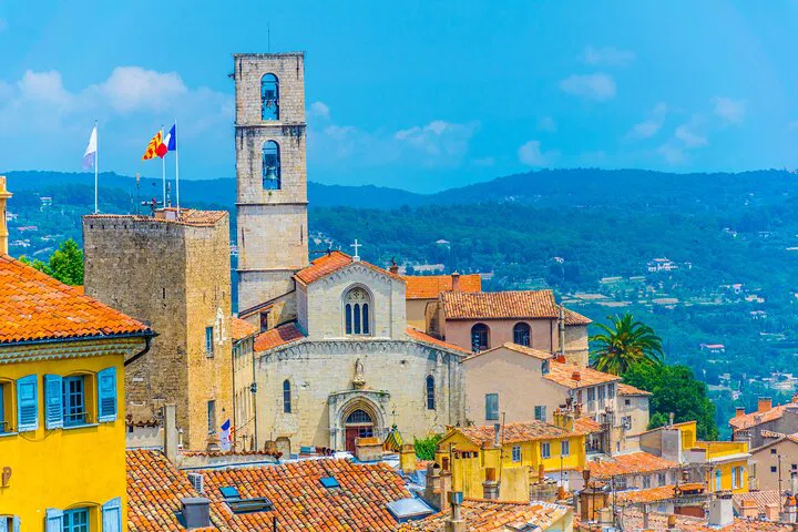 Cannes to Saint-Tropez: A Glamorous Coastal Escape