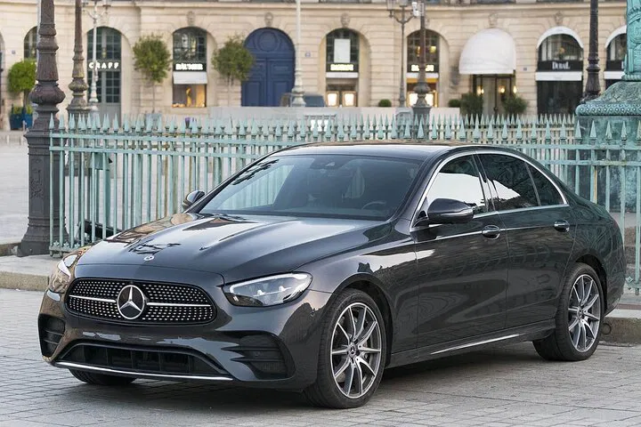 Luxury Arrival: Paris Airport to City Private Transfer