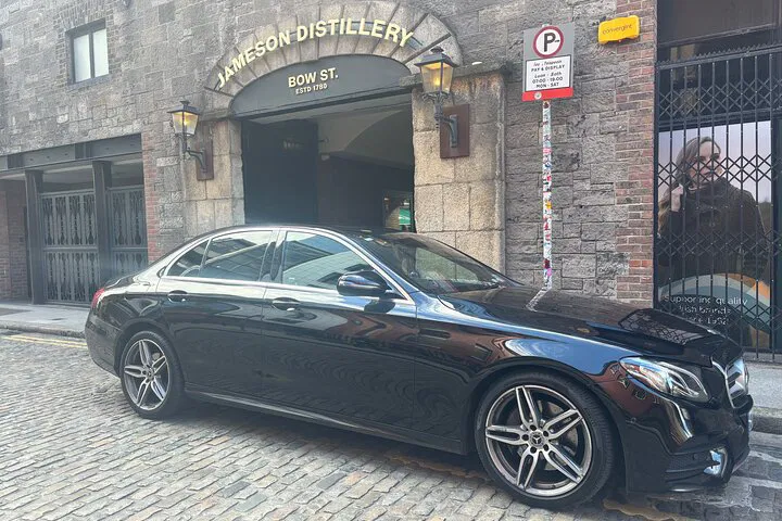 Luxury Dublin Airport Transfer: Arrive in Style with Mercedes AMG