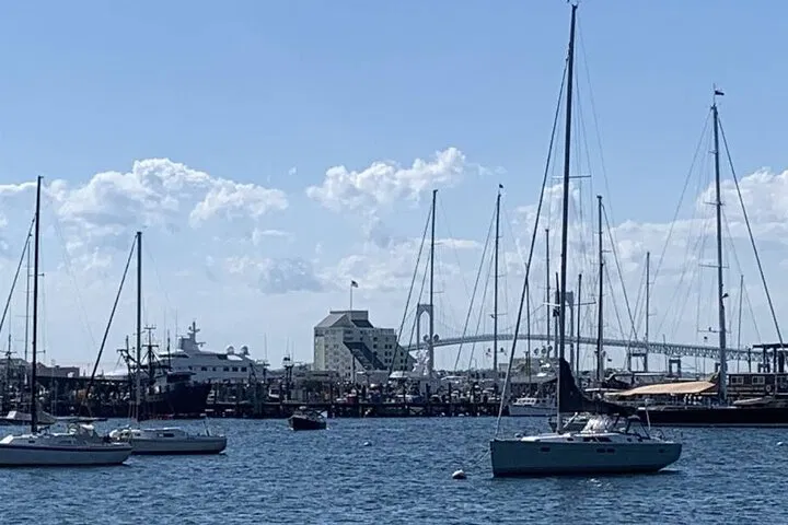 Discover Newport's Hidden Gems: An Immersive Ocean Drive Audio Adventure