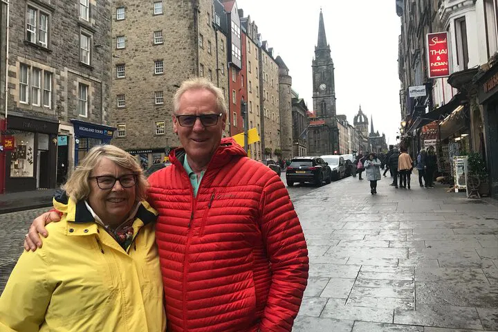 Edinburgh Layover Tour: Personalized City Exploration with a Local
