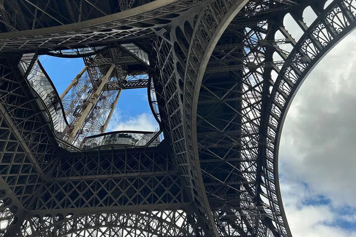 Parisian Photography Dreams: Master the Art with Mirco Braccini's Internship