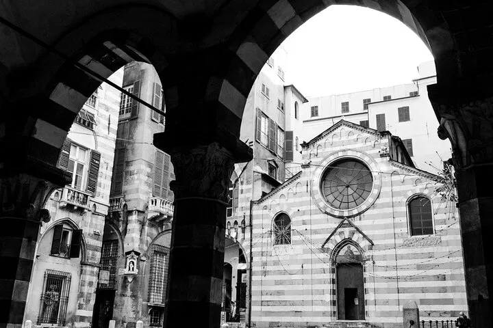 Genoa Photo Tour: Capture the City's Charm