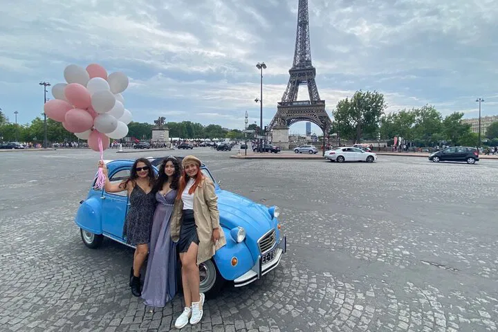 Versailles Unveiled: A Classic Car Private Tour