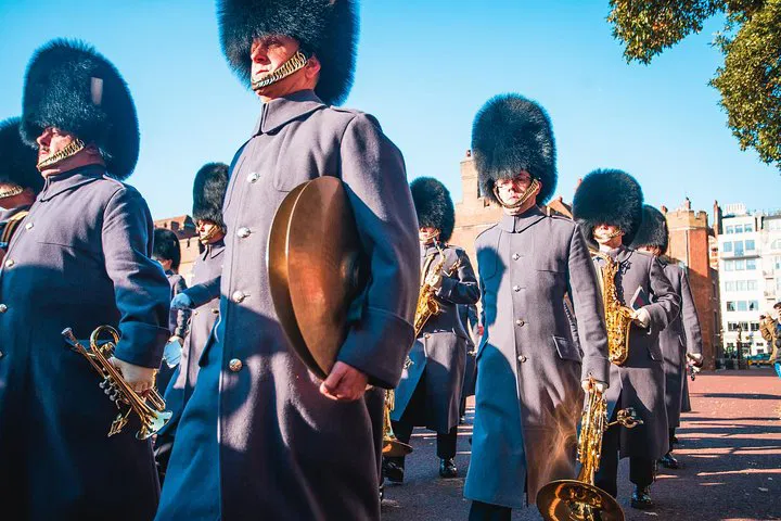 Royal London Unveiled: Witness the Changing of the Guard & More!