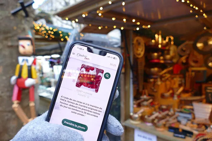 Paris Christmas Market Game: Explore & Uncover Festive Secrets!