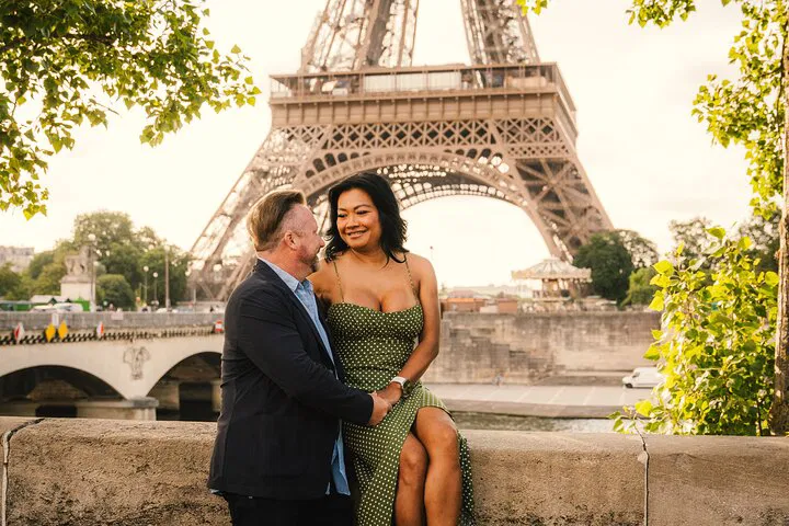 Parisian Elegance: Vogue-Style Photo Tour Under the Eiffel Tower