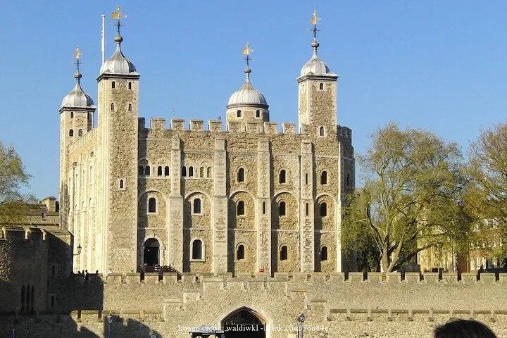 Royal London Unveiled: A Private Tour of Tower, Westminster & Crown Jewels