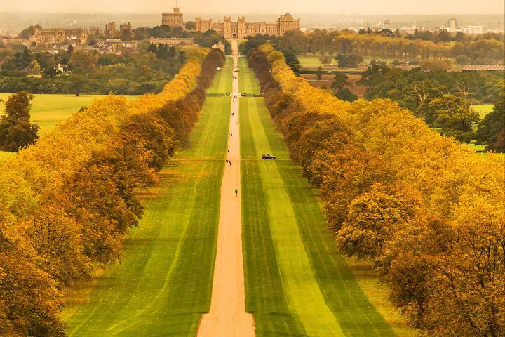 Royal Escapade: Private Windsor Castle Tour with Eton Village Drive