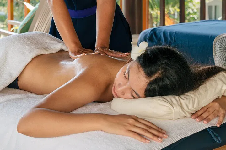 Phuket's Coco Mojito Massage: Tropical Bliss for Sun-Kissed Skin