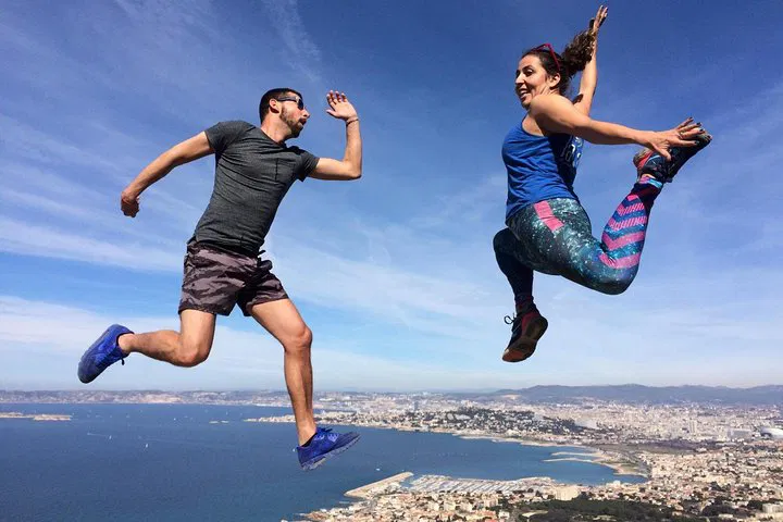 Conquer Marseille: Panoramic Hike through Les Calanques' Breathtaking Views