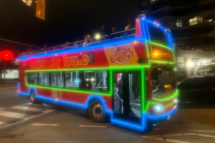 Toronto Night Bus Tour: City Lights & Hidden Gems