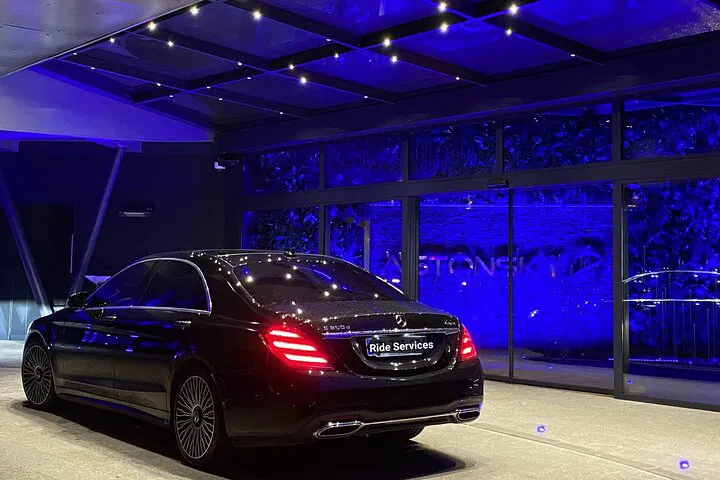 Seamless Paris Airport Transfer: Arrive in Style and Comfort