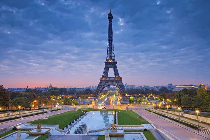 Paris by Night: Unforgettable Private Sightseeing Experience