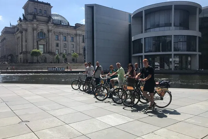 Berlin's Historical Bike Tour: Unveiling History on Two Wheels