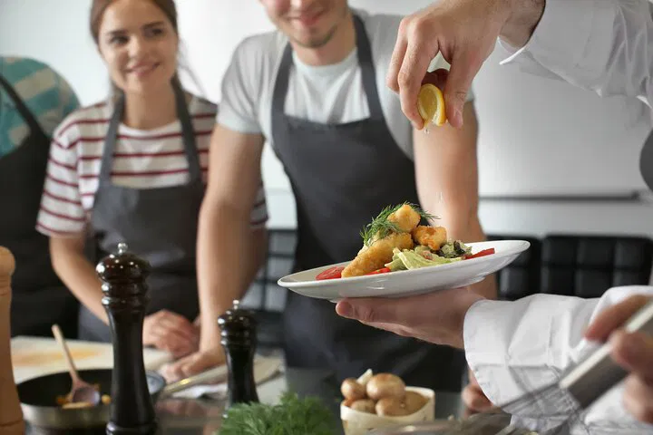 London Cooking Class: 7-Course Tasting Dinner