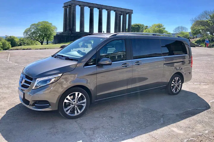 Effortless Edinburgh Arrival: Private Airport Transfer to Your City Hotel