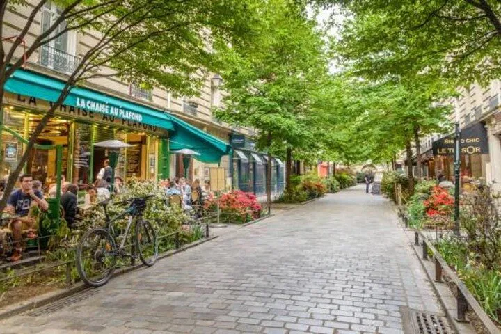 Discover Le Marais: A Historical Walking Adventure in Paris