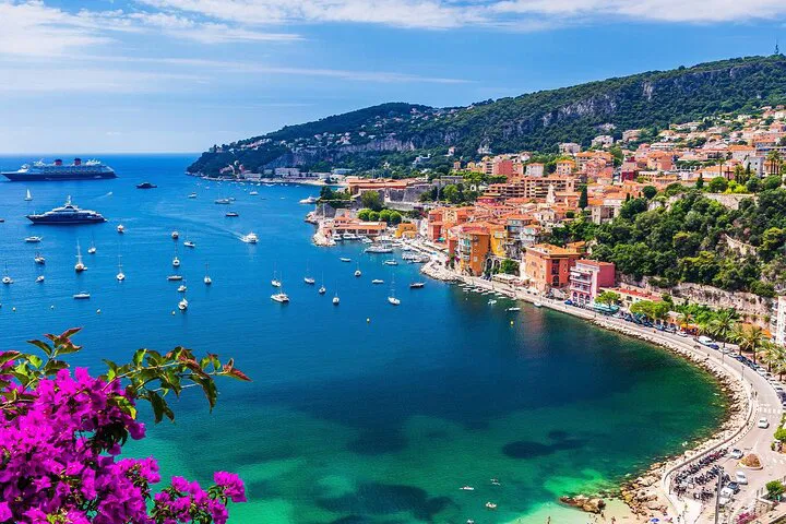 Unveiling the Riviera: Personalized Guided Tour Awaits!