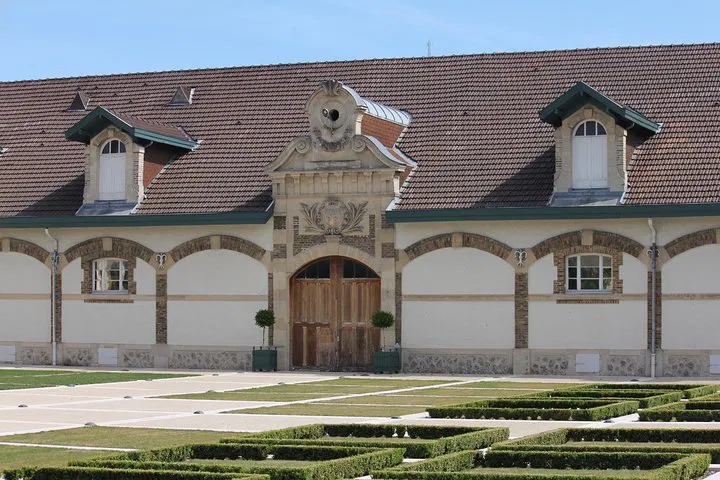 Indulge in Luxury: Ruinart Champagne Tour with Private Driver