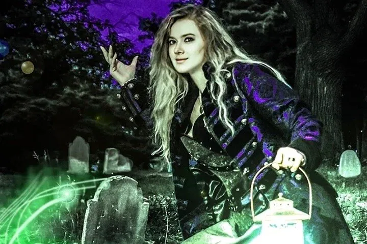 Salem's Haunted Tales: Black Cat Ghostly Night Tour
