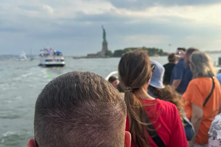 Statue of Liberty Express Cruise: NYC Skyline Views