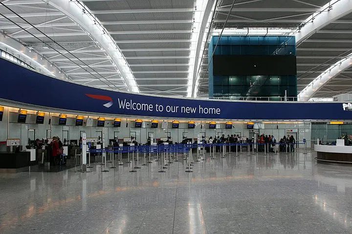 Stress-Free London Arrival: Private Heathrow Transfers Await!