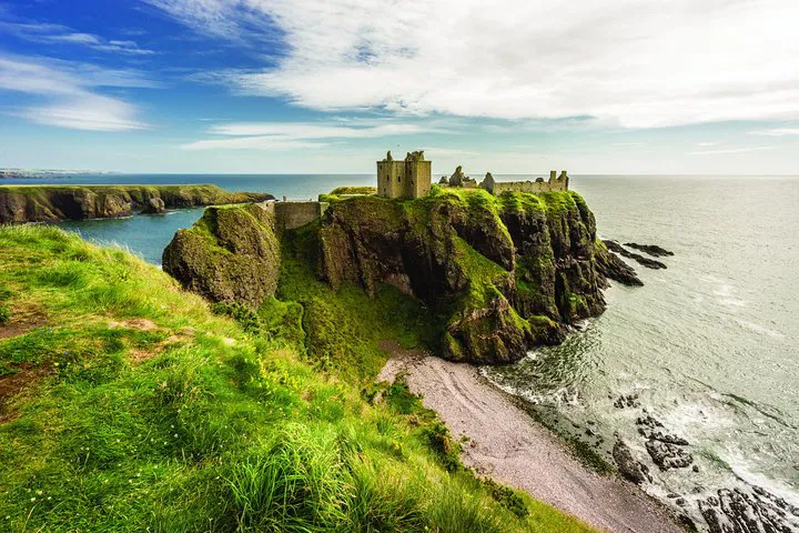Royal Deeside & Dunnottar Castle: Aberdeen's Majestic Day Tour