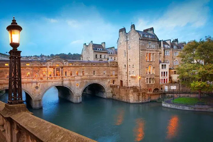 Bath Private Tour from Southampton: See Roman Baths!