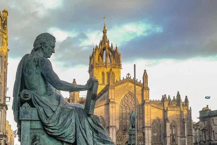 Uncover Edinburgh's Secrets: A Private Walk with a Hidden Walks Author