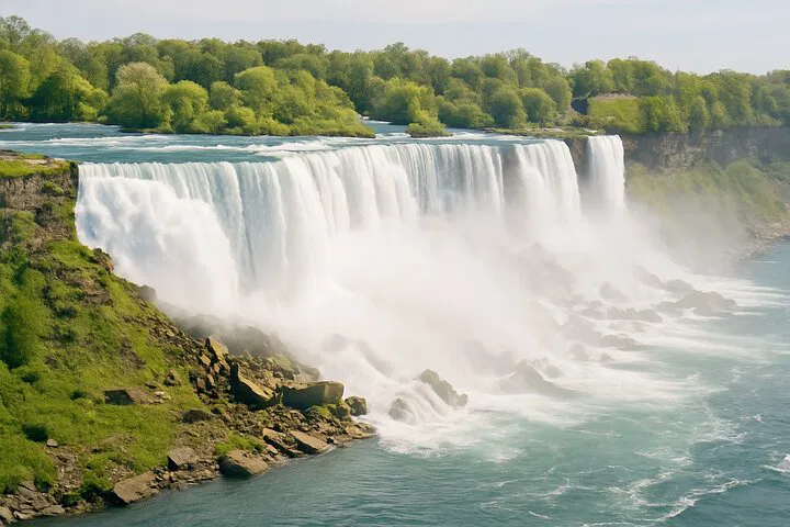Niagara Falls & DC Adventure: 3-Day East Coast USA Tour