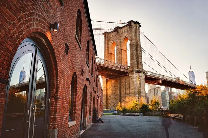 Brooklyn Heights & Bridge: A Historic Private Walking Adventure