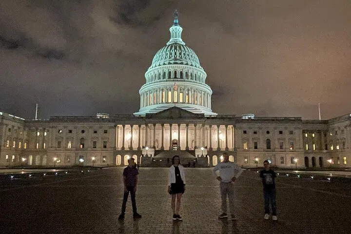 Discover D.C. in Style: Private SUV Tour for an Unforgettable Experience