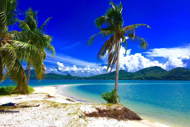 Island Hopping Extravaganza: Phi Phi & Koh Yao Deluxe Speedboat Tour