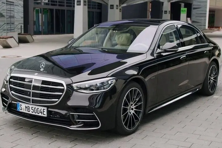 Stress-Free Paris Departure: Luxury Car to Orly Airport
