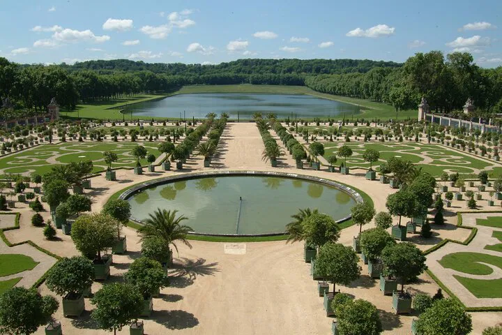 Unveil Art & Royalty: Private Giverny & Versailles Tour from Paris