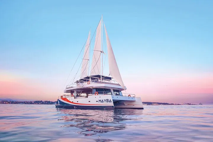 Breathtaking Sunset Catamaran Cruise in Villefranche Bay, Nice