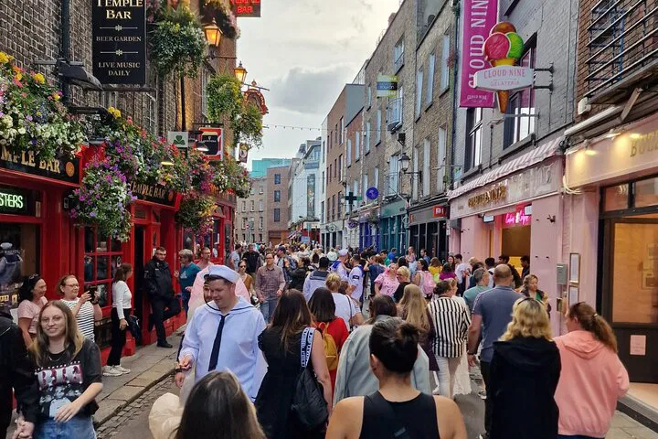 Discover Dublin's Charm: An Intimate Private Walking Adventure