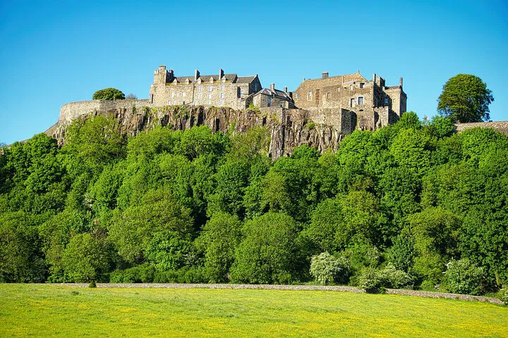 Uncover Scotland's Gems: Whisky, Lochs & Castle Legends Await!