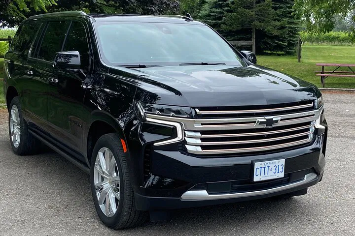 Effortless Niagara Falls to Toronto Airport Transfer: Luxury & Comfort