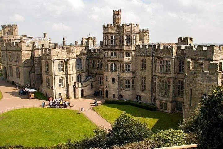 Unforgettable Warwick Castle Private Tour: History, Magic, and Adventure Awaits!