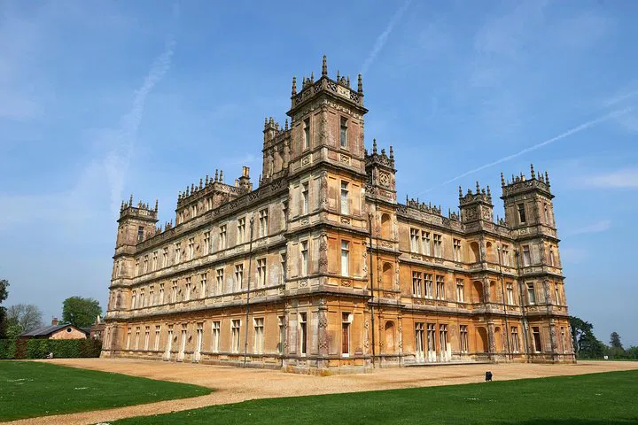 Downton Abbey Tour: Highclere Castle & Village from London