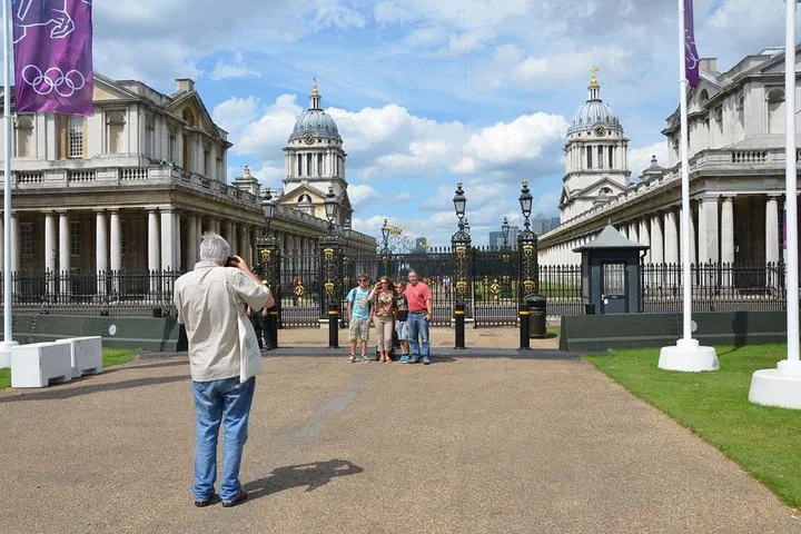 Uncover Greenwich's Treasures: A Personalized Half-Day Adventure
