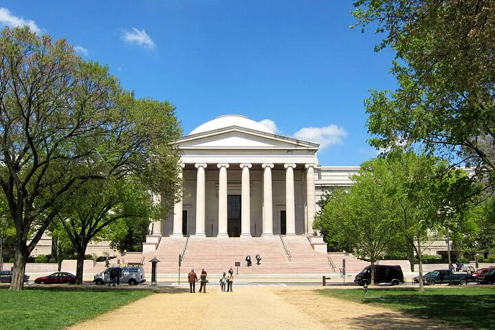 Uncover Artistic Wonders: National Gallery of Art Sculpture Garden Tour