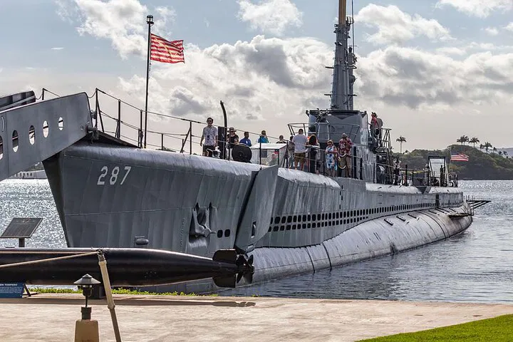 Honolulu History: Explore Pearl Harbor and City Highlights