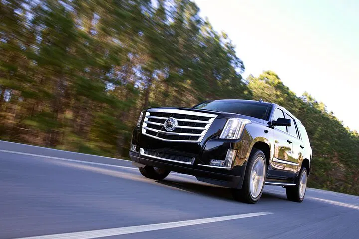 Toronto's Premier Limousine Experience: Arrive in Style!