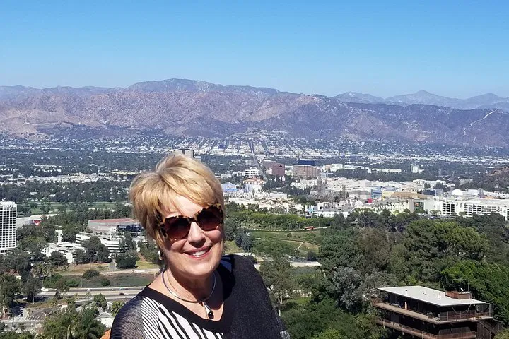 Discover LA: Hollywood & Beaches Small-Group Adventure