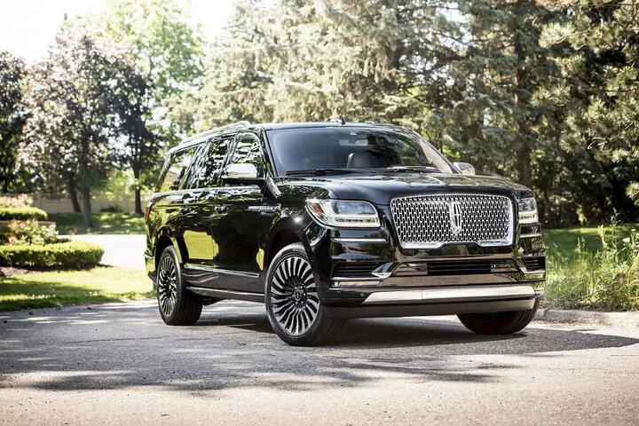 Stress-Free Philadelphia Arrival: Private SUV Transfer